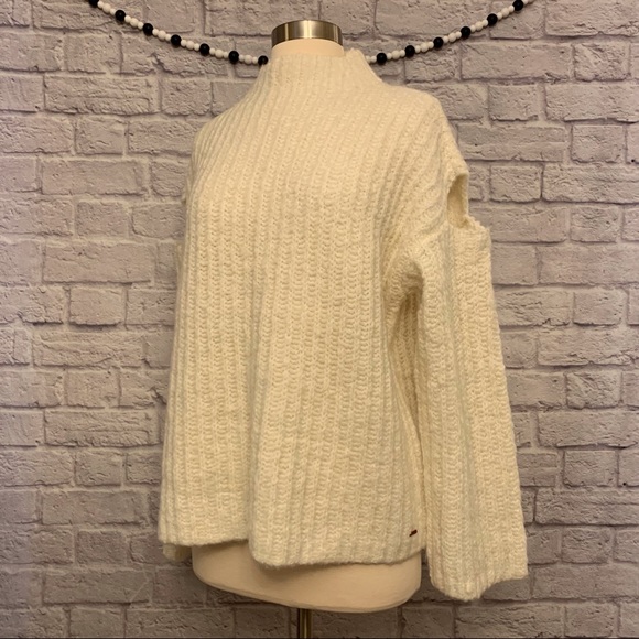 n:Philanthropy Brantley Chunky Knit Sweater with Cutouts - Picture 3 of 10